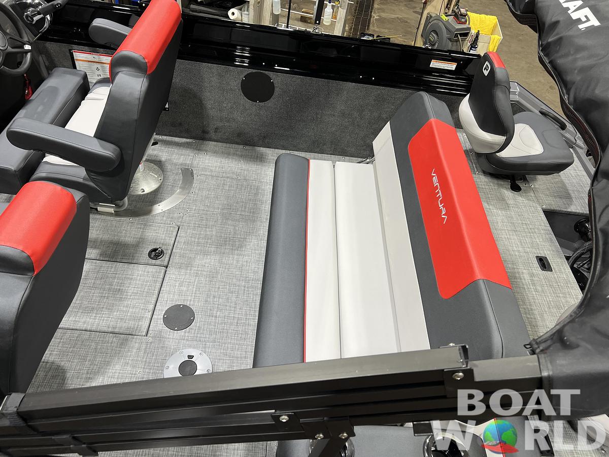 2026 Princecraft Ventura 230 WRL Swingback Deckboat