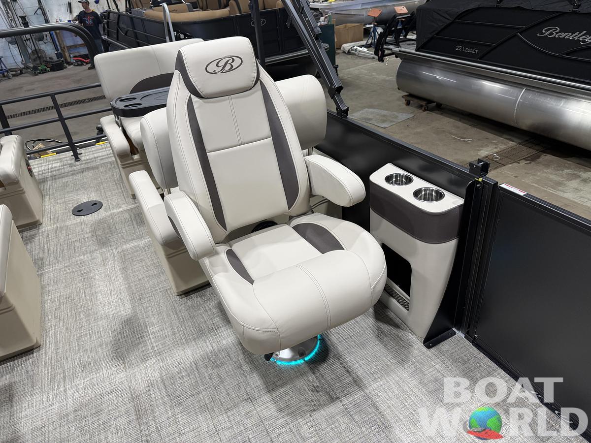 2027 Bentley Legacy 223 QSB Swingback Tritoon $55995