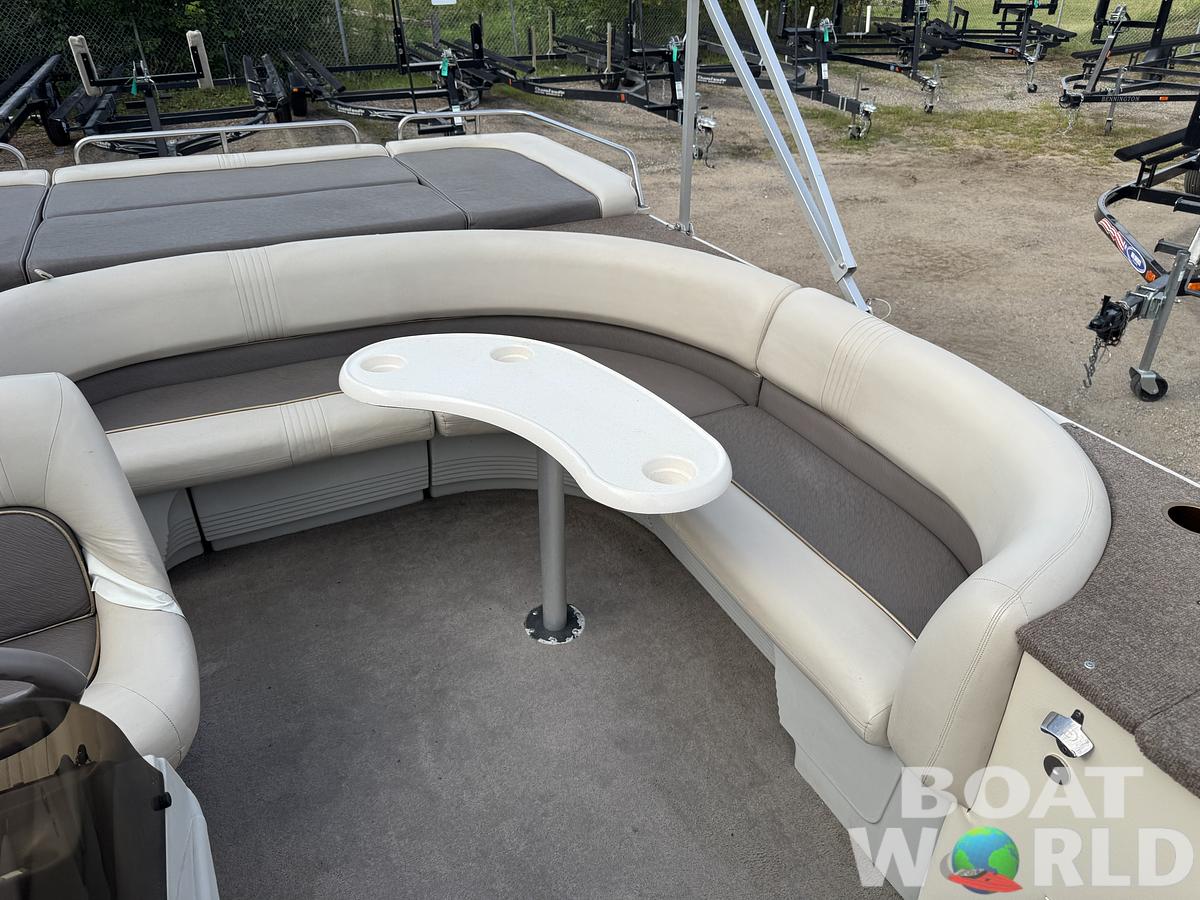 Used 1999 Crestliner 2485 LSI