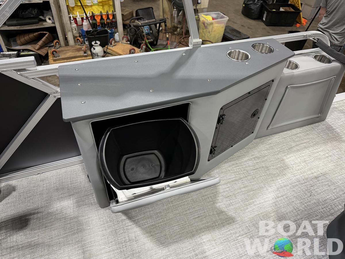 2026 Tahoe Pontoons LTZ 2385 Cruise Rear Bench (CRB)