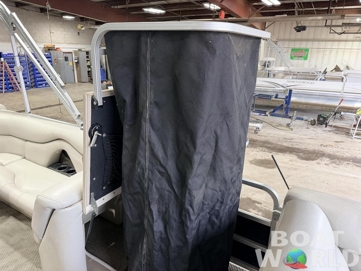 Used 2010 Starcraft StarDeck 8522 & 50HP Mercury 4Stroke -$14,995