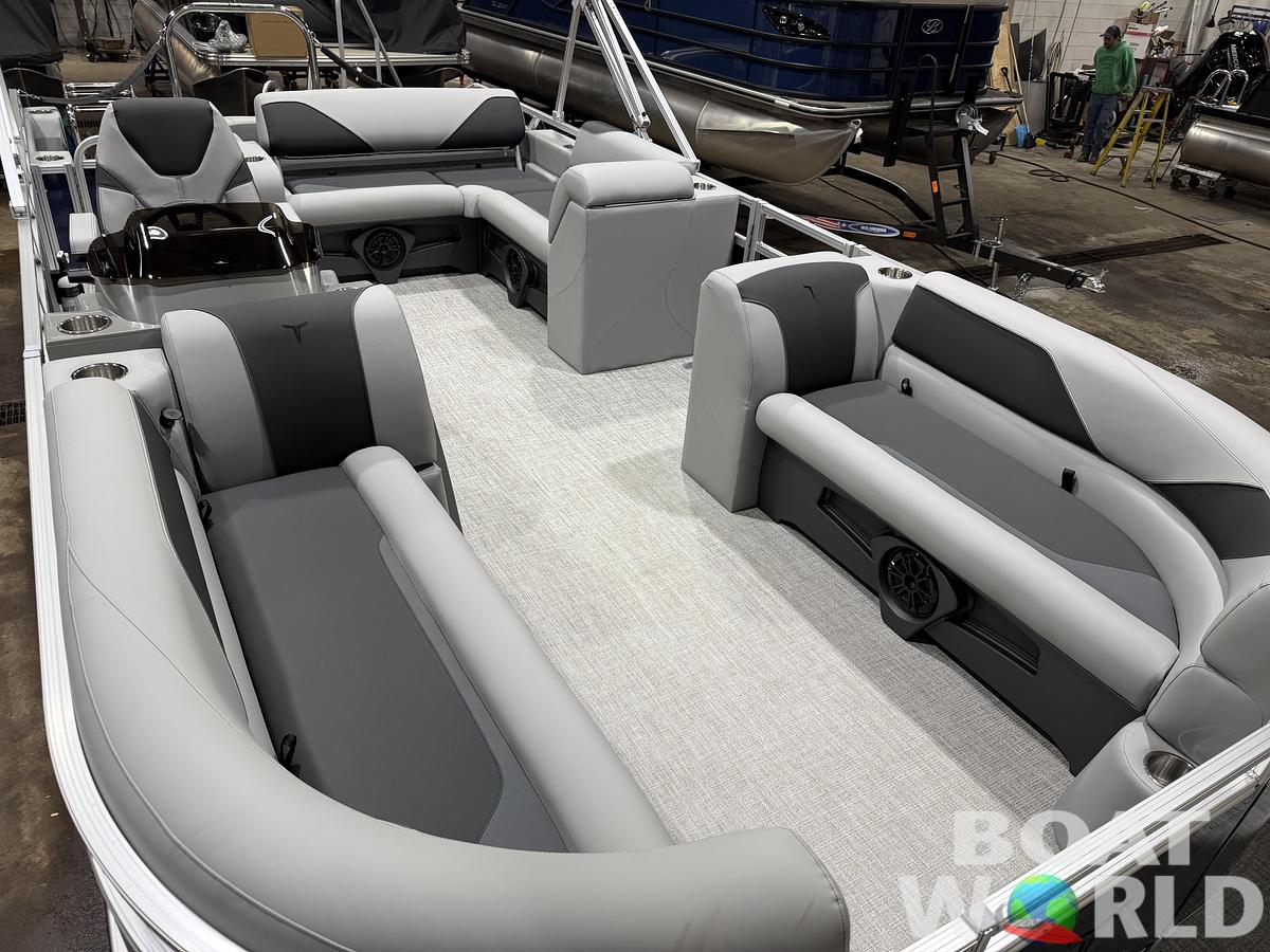 2026 Tahoe Sport VRB 2385 Swingback & 4-Stroke $34995