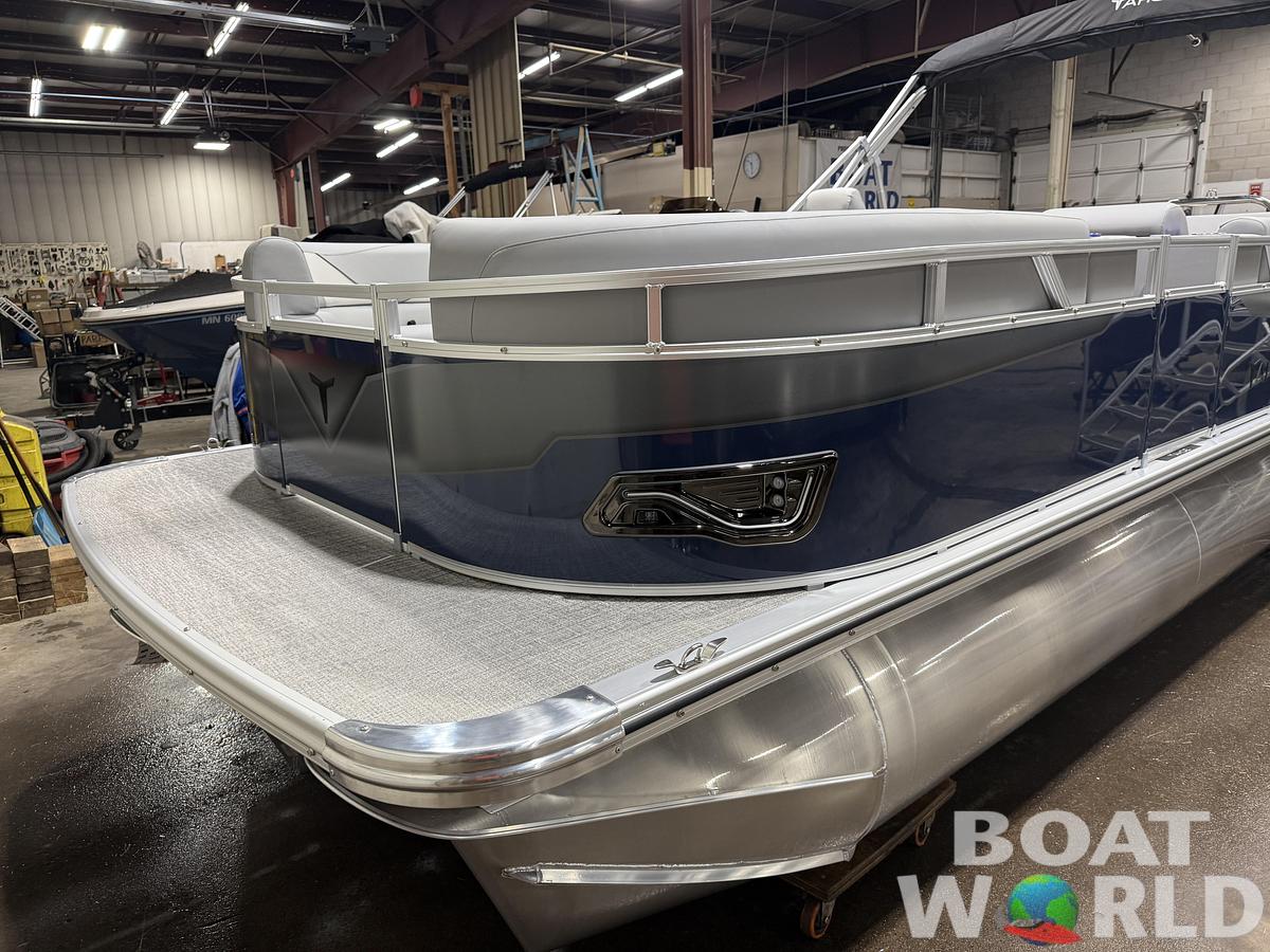 2026 Tahoe Sport 2385 Swingback (VRB) Tritoon 