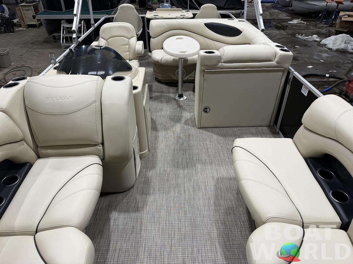 Used 2017 Sylvan 820 Fish & Cruise Pontoon