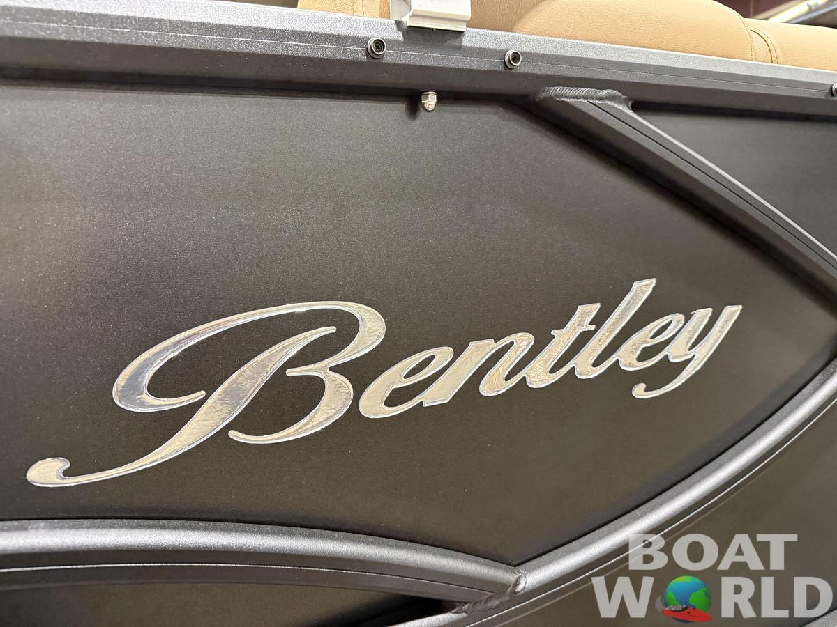 2026 Bentley Pontoons Legacy 223 Navigator DL Quad Lounge Tritoon 