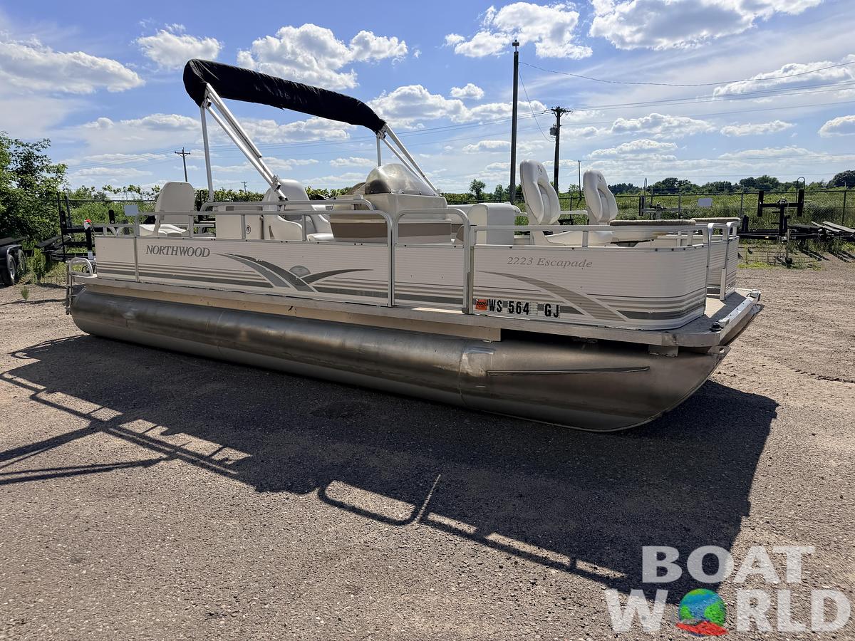 Used 2002 Northwoods 2223 Escapade & 40HP Mercury Bigfoot 4Stroke -$13,995
