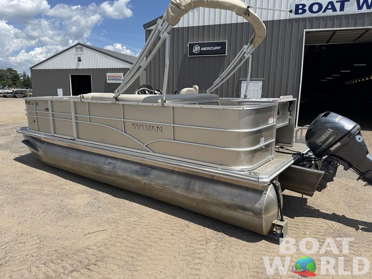 Used 2016 Sylvan 820 4-PT Pontoon