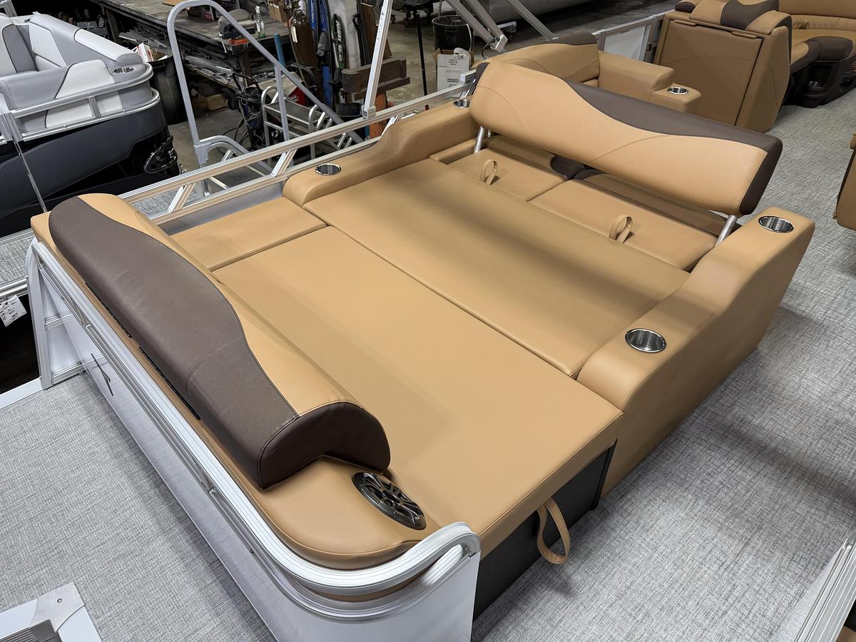 2025 Tahoe Pontoons LTZ 2385 Swingback (VRL) & Honda 4-Stroke EFI