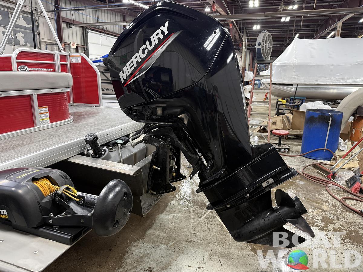 Used 2021 Princecraft Vectra 23 RL Dinette Swingback Pontoon & 115HP