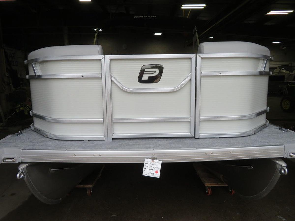2025 Princecraft Vectra 21 RL Dinette Swingback Pontoon & Mercury 4-Stroke EFI