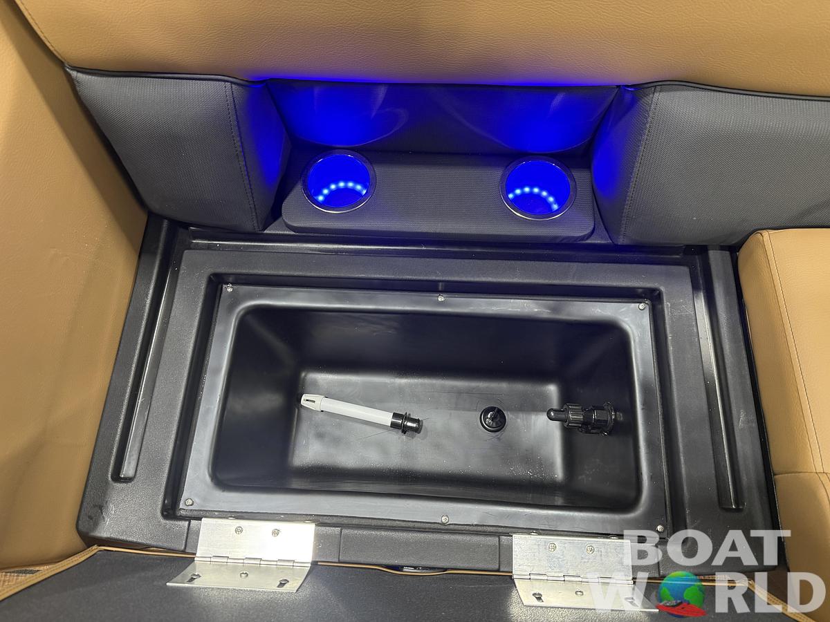 2026 Bentley Pontoons Legacy 200 Navigator Quad Lounge $39995