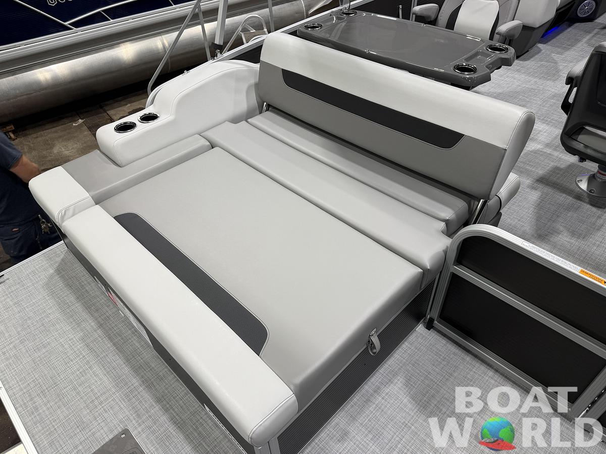 2026 Princecraft Vectra 23 RL SS Swingback Pontoon