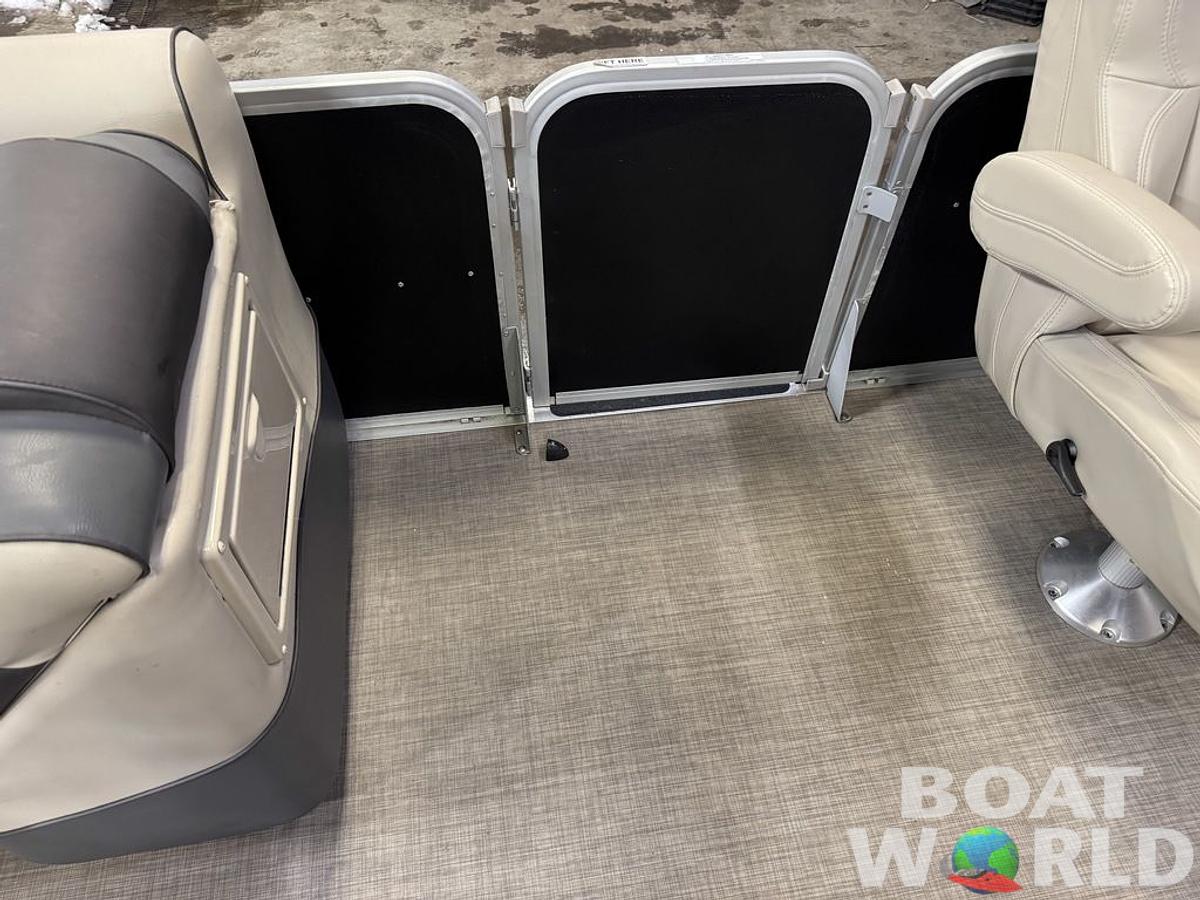 Used 2018 Premier SunSpree 220 DL Pontoon