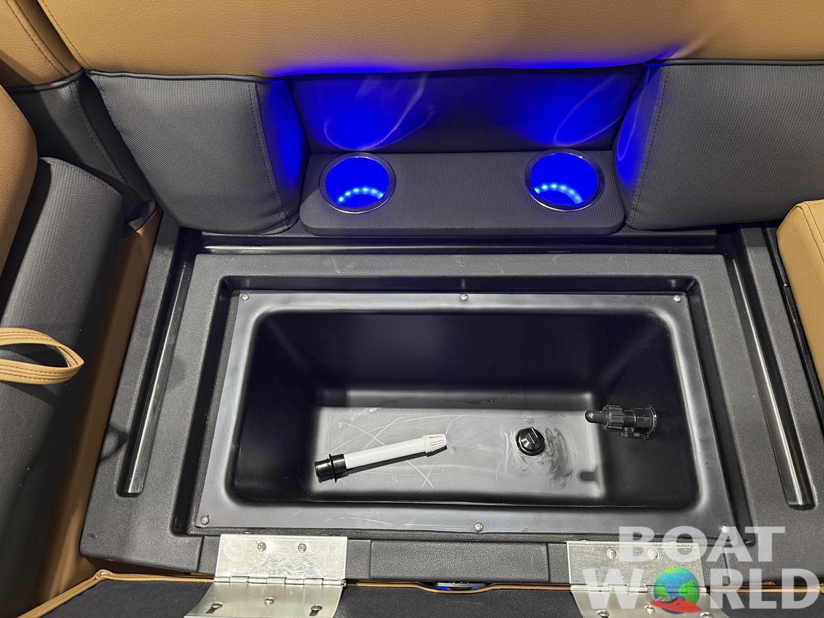 2026 Bentley Legacy 223 Swingback Tritoon $52995