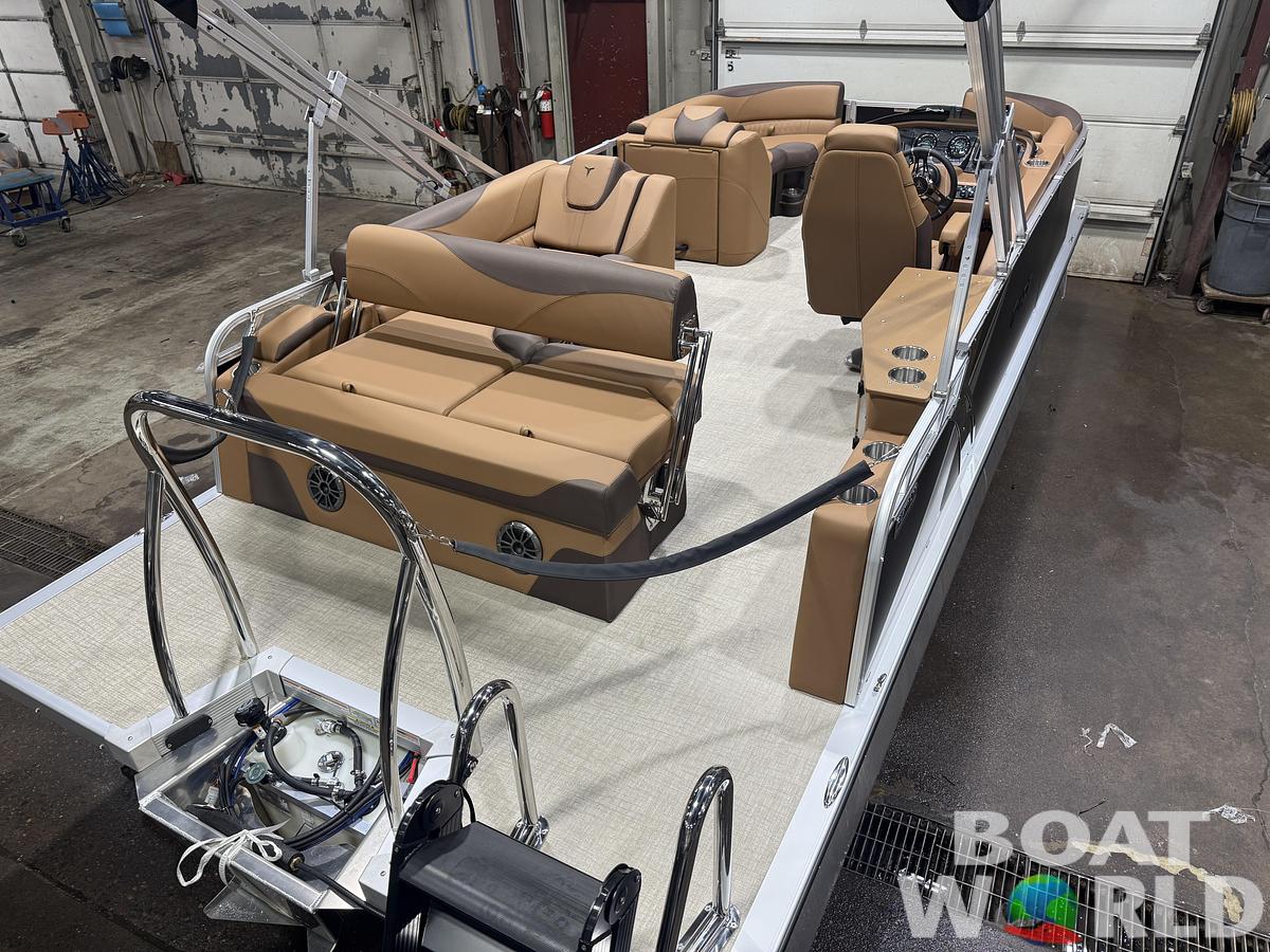 2026 Tahoe Pontoons LTZ 2185 Cruise Rear Bench (CRB) 