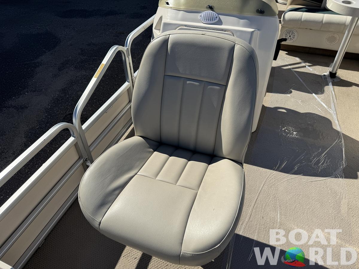 Used 2004 Sweetwater 2222 DF Pontoon