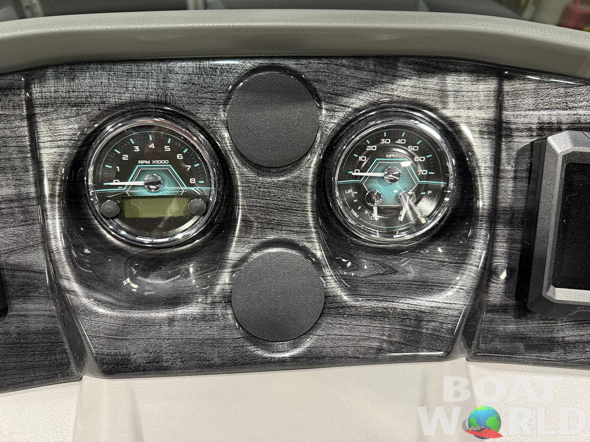 2026 Tahoe LTZ 2385 Quad Lounge & 4-Stroke $38995