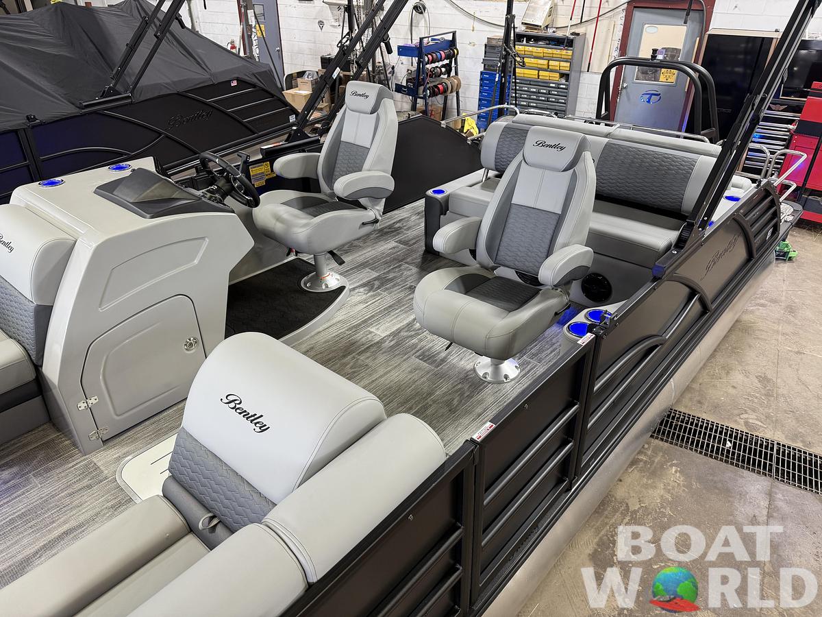 2026 Bentley Pontoons Elite 223 Swingback Tritoon