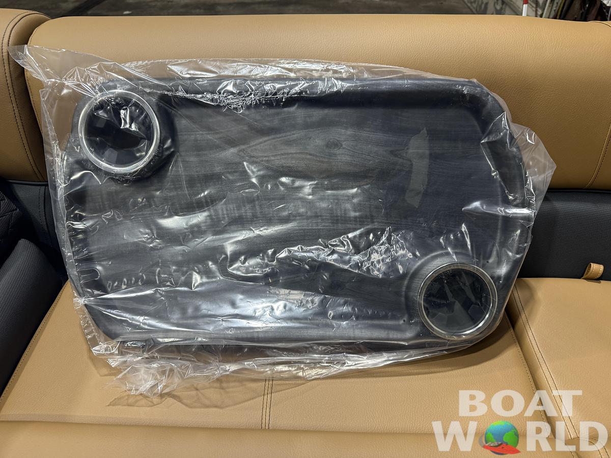 2026 Bentley Pontoons Elite 223 Swingback Tritoon & 200HP 