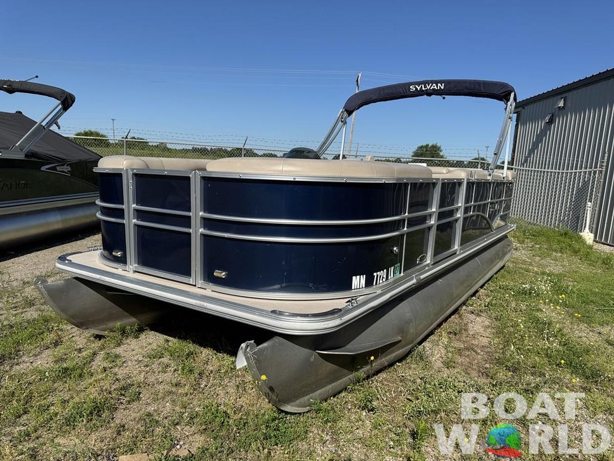 Used 2016 Sylvan 820 Cruise Pontoon