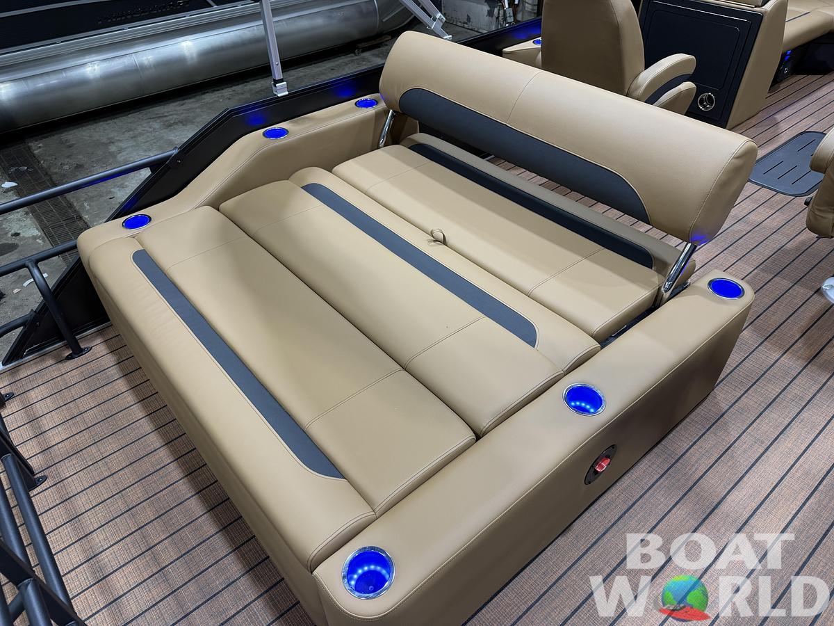 2026 Bentley Pontoons Legacy 223 Swingback Tritoon 