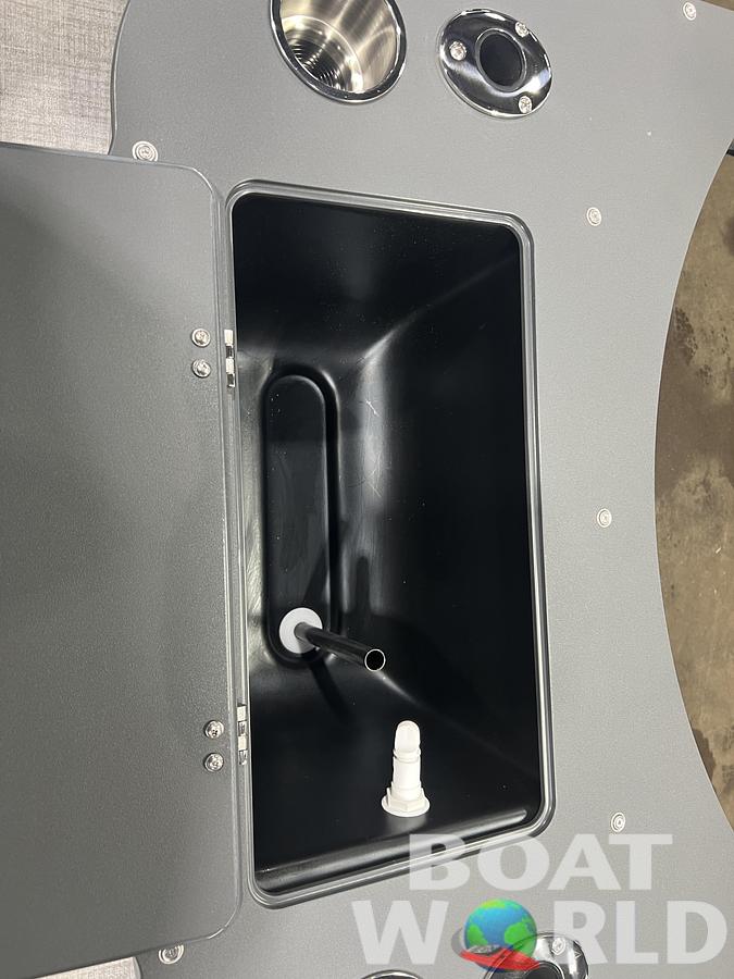 2026 Tahoe Pontoons Sport 2185 Rear Fish 