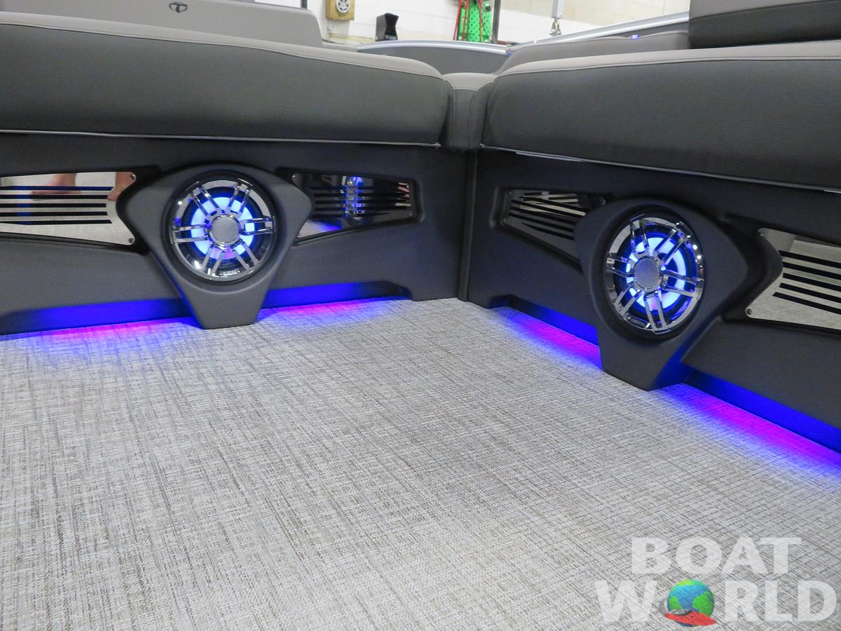 2024 Tahoe Pontoons Cascade 2385 VRL Swingback & Honda 140HP 4-Stroke EFI