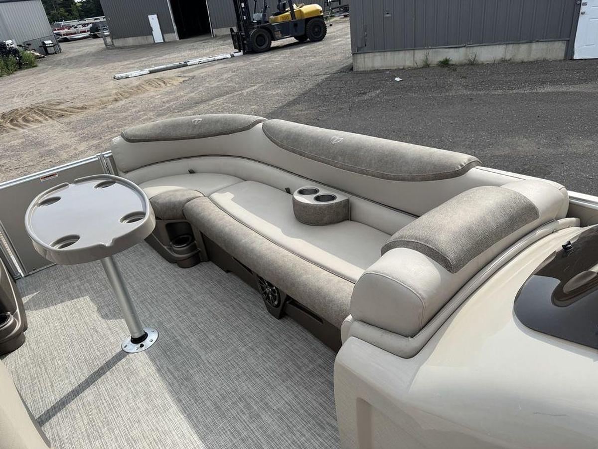 Used 2019 Tahoe Pontoons Cascade 2385 Cruise Pontoon