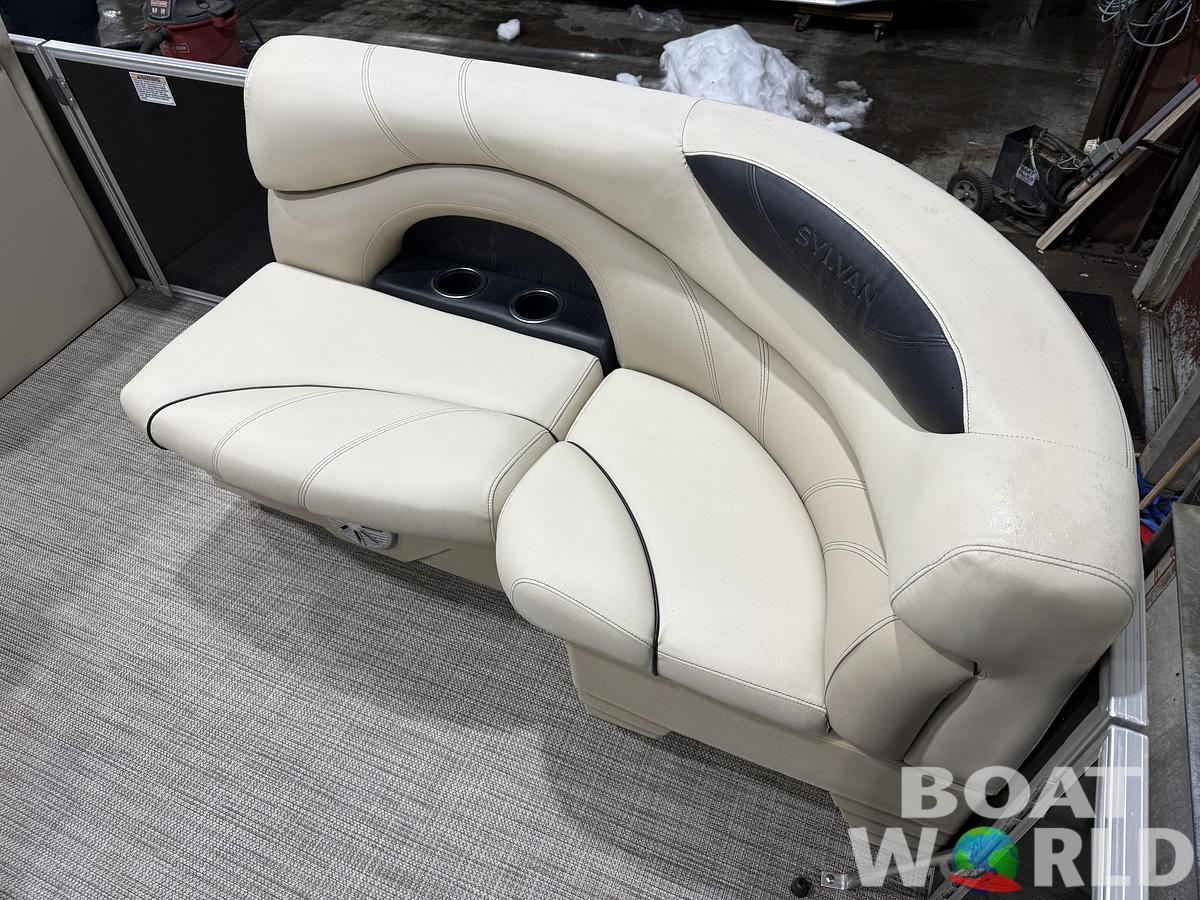 Used 2017 Sylvan 820 Fish & Cruise Pontoon