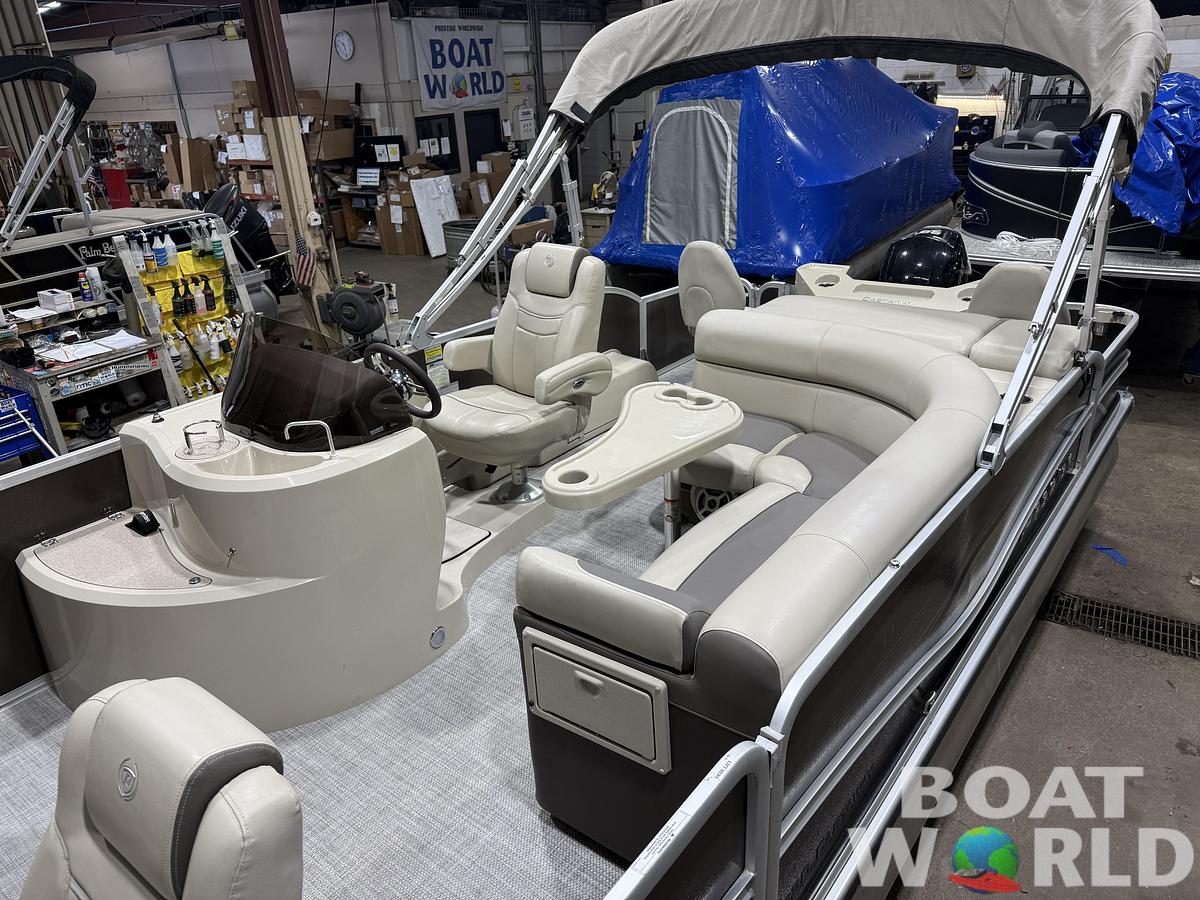 Used 2016 Premier 220 Castaway