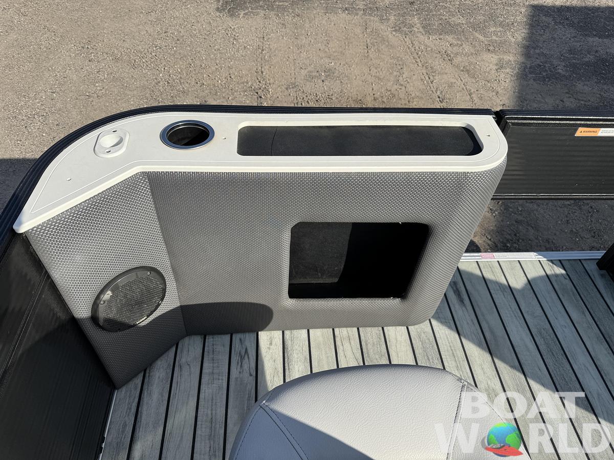 Used 2017 Crest  200 Pontoon with 115HP Yamaha Fourstroke EFI