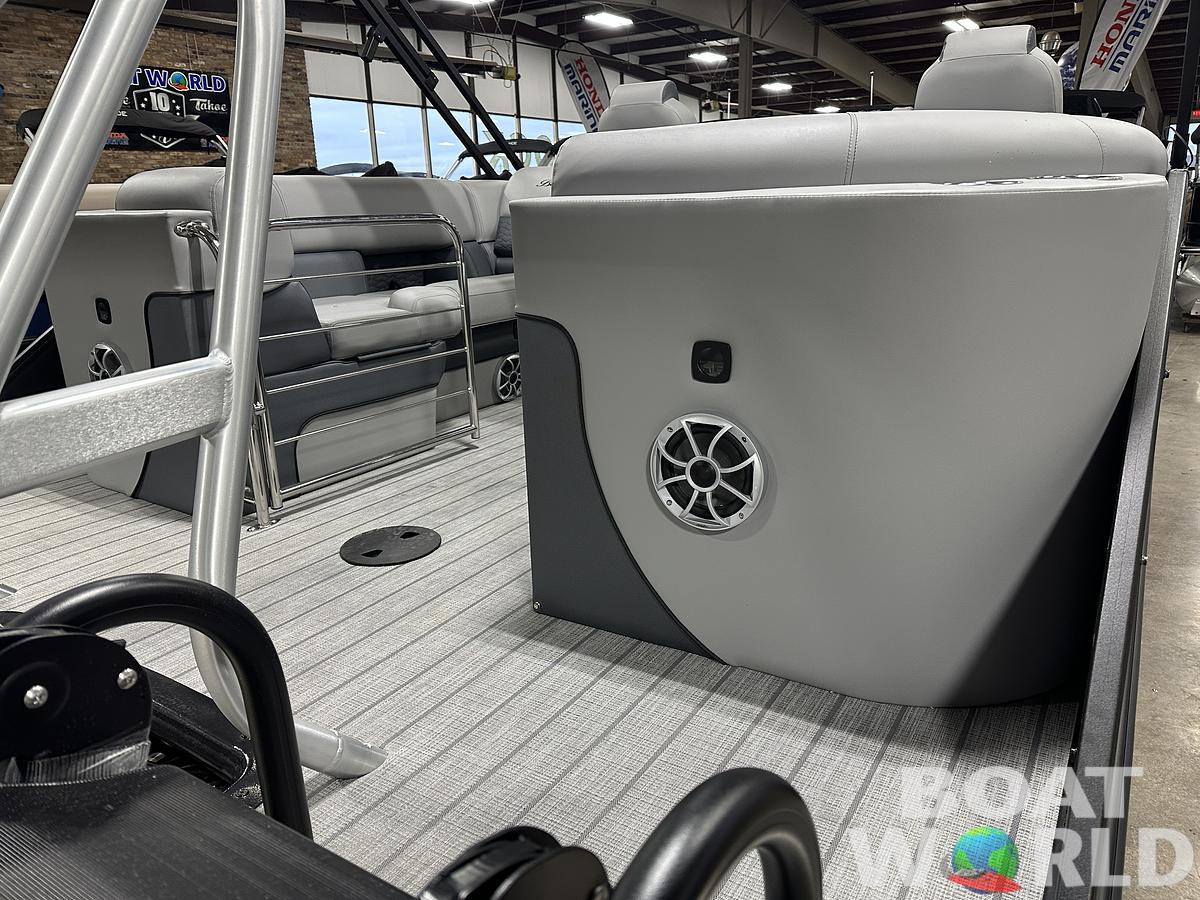 2025 Bentley Pontoons Elite 223 Admiral Quad Lounge Tritoon & Honda 4-Stroke EFI