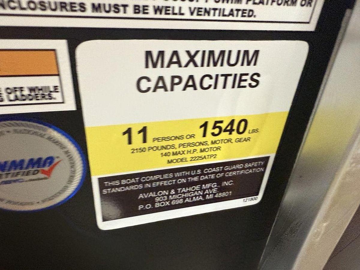 2025 Tahoe Pontoons LTZ 2385 Quad Lounge Shift Flip & Honda 4-Stroke EFI