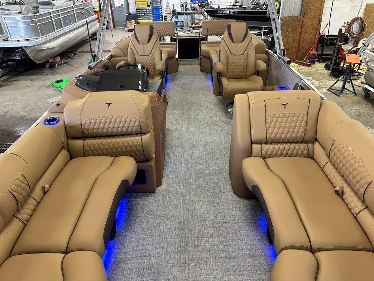 2025 Tahoe Pontoons Cascade 2385 Quad Lounge Shift SS Tritoon & Honda 4-Stroke EFI