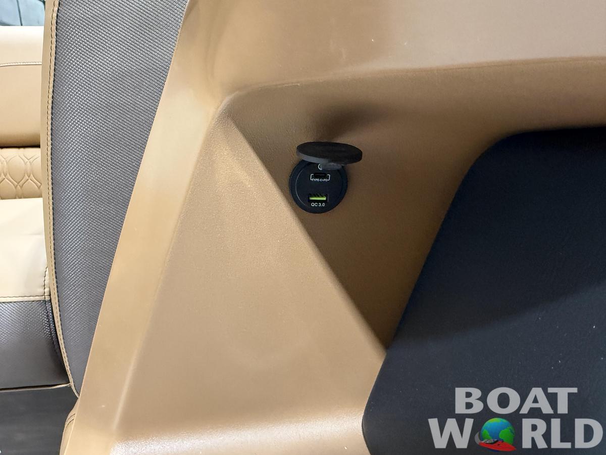 2026 Tahoe Pontoons LTZ 2385 Swingback (VRL) 