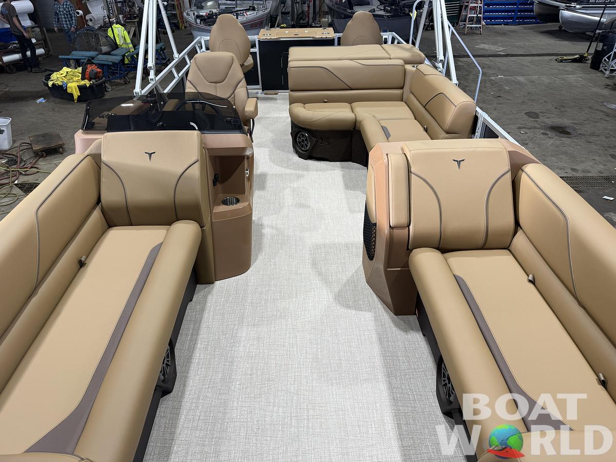 2027 Tahoe Sport Rear Fish 2385 & 4-Stroke $37995