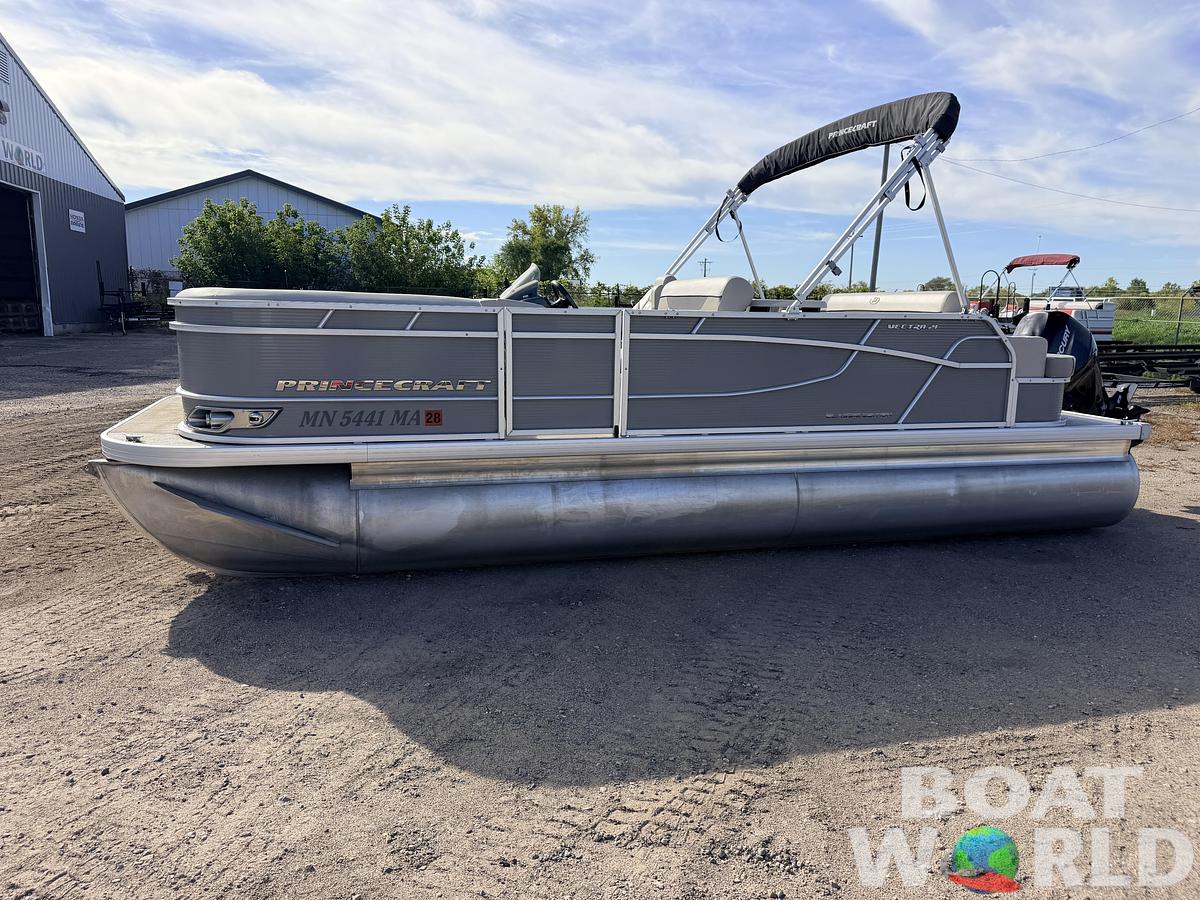 Used 2020 Princecraft Vectra 21 Rear Lounge Dinette Pontoon & 60HP Mercury 4Stroke -$24,995