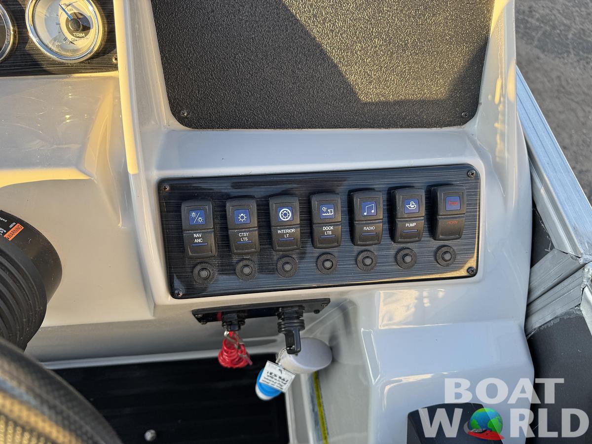 Used 2020 Sylvan Mirage 822 LZ Pontoon