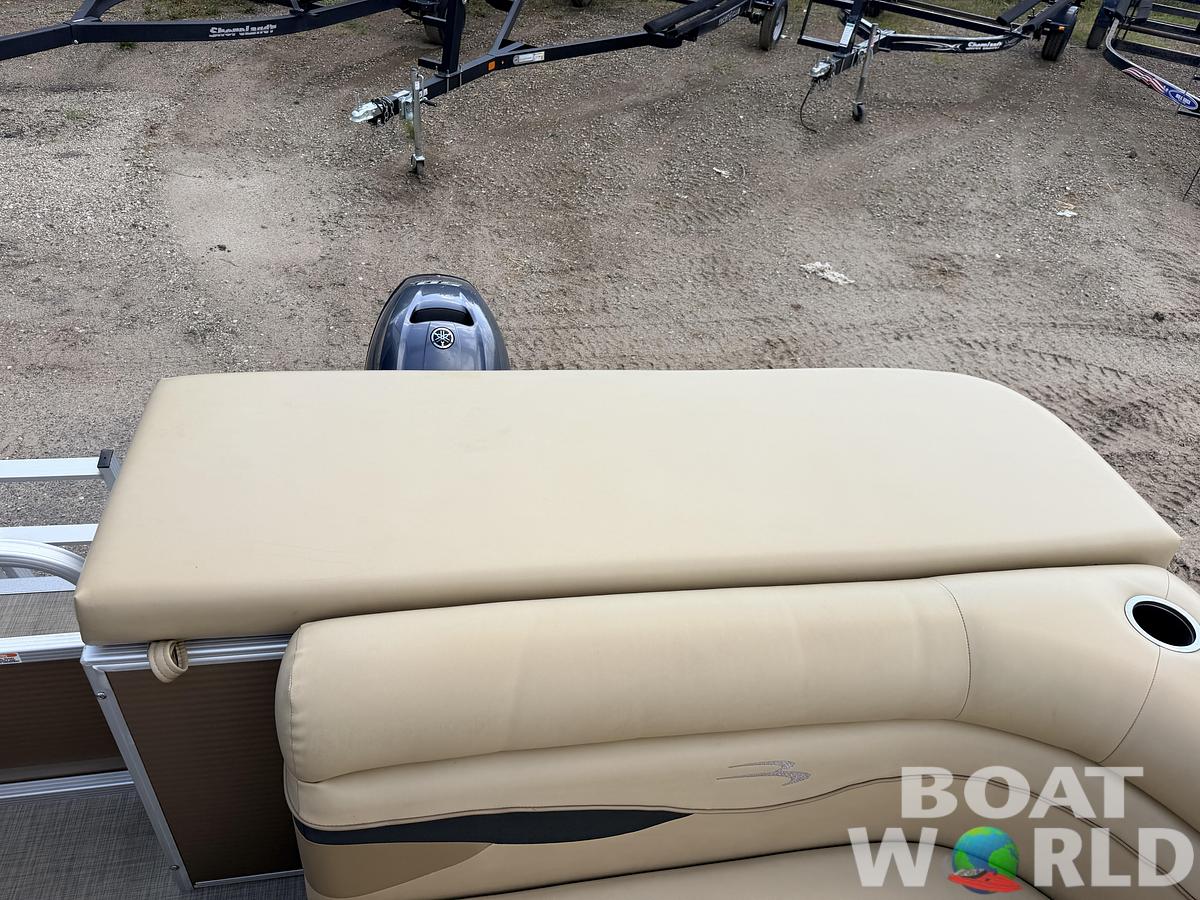 Used 2017 Bennington 208 SL & 50HP Yamaha 4Stroke -$24,995