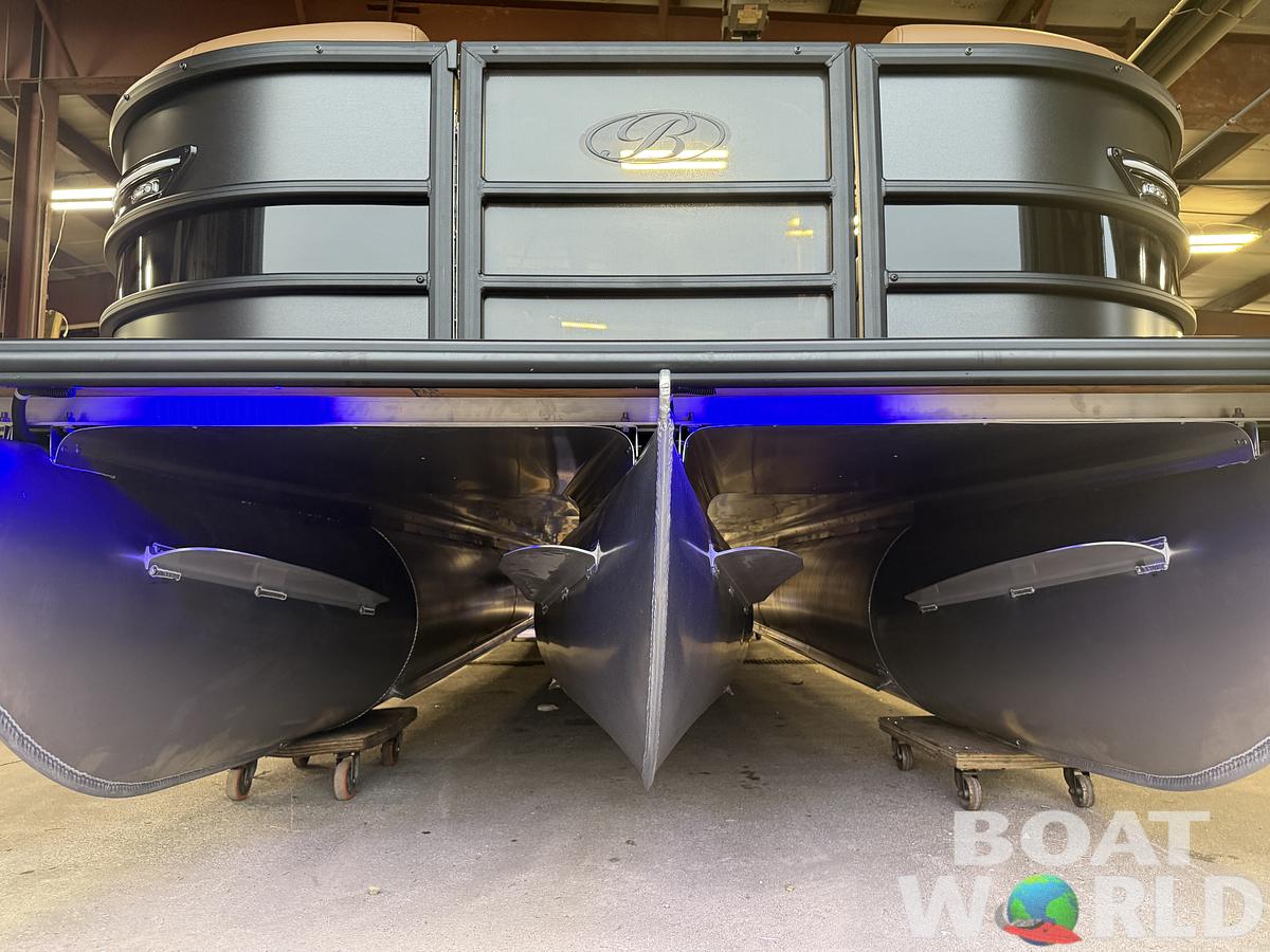 2026 Bentley Pontoons Elite 253 Admiral Quad Lounge Tritoon & 4-Stroke EFI