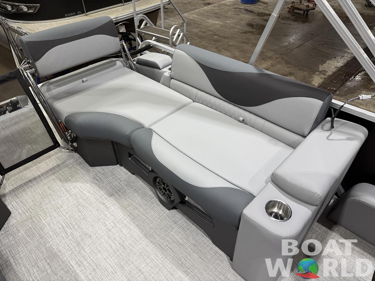 2026 Tahoe Pontoons LTZ 2385 Quad Lounge Shift SS 