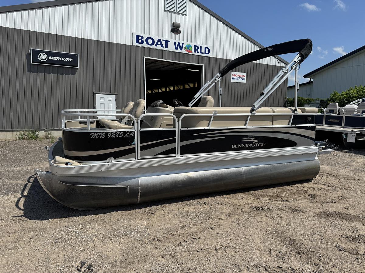 Used 2013 Bennington 17SF