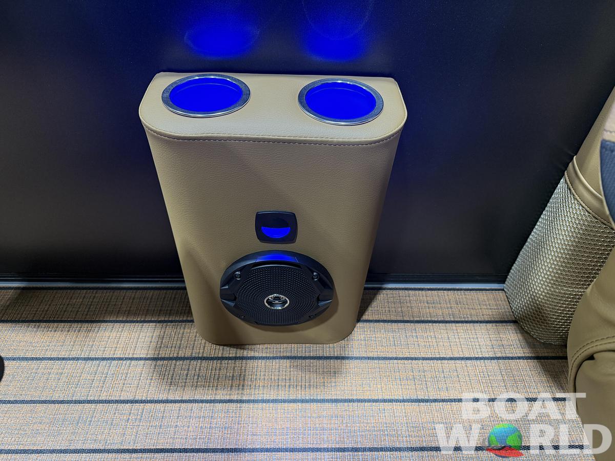 2026 Bentley Legacy 220 Navigator DL Quad Lounge $42995