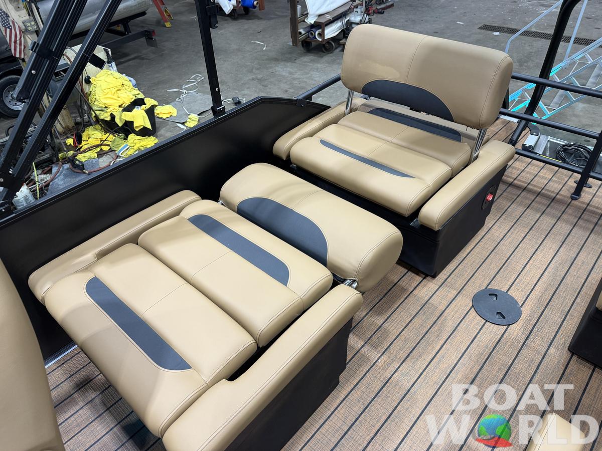 2027 Bentley Legacy 220 QSB Swingback $46995