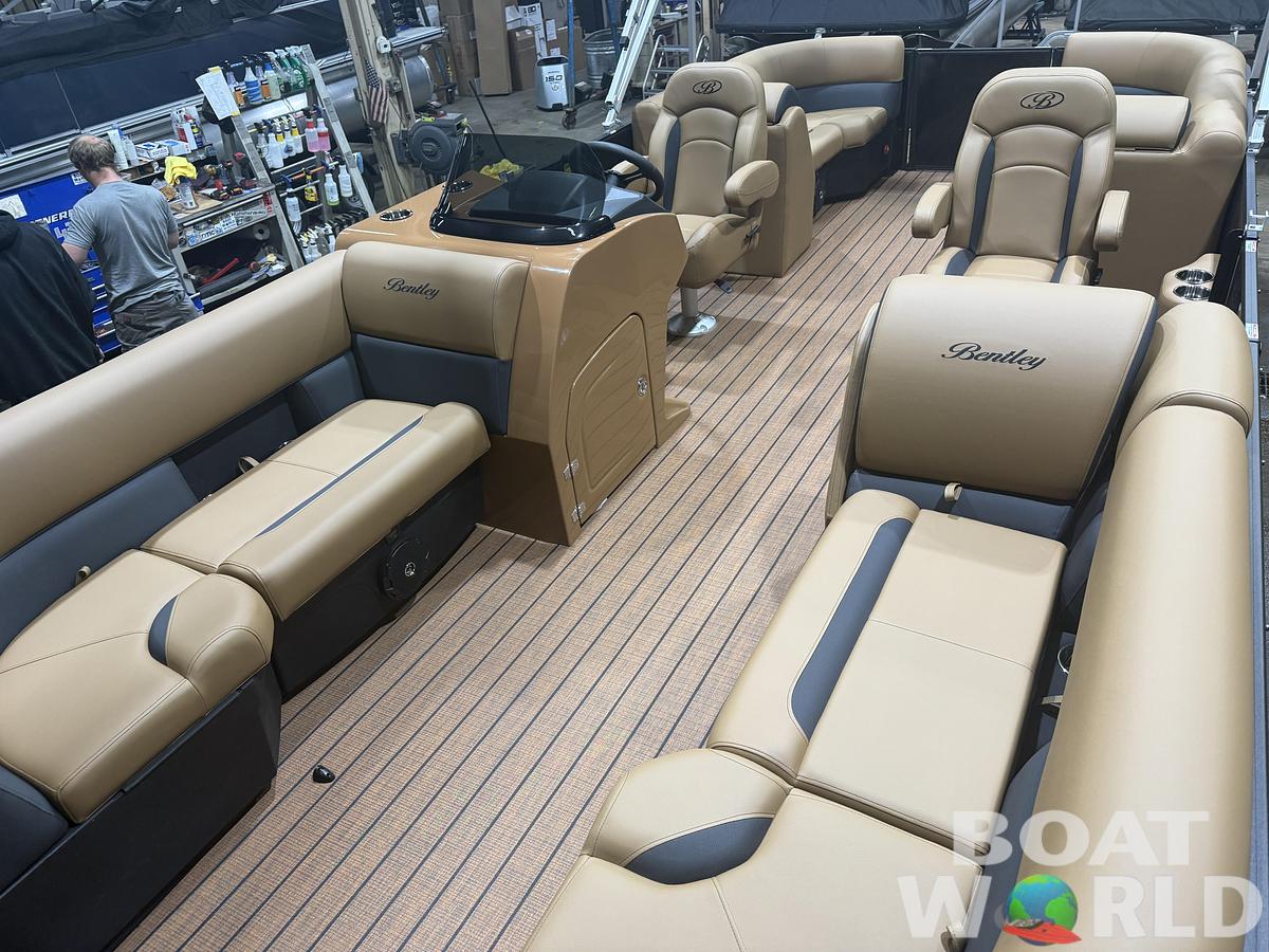 2026 Bentley Legacy 220 Navigator Quad Lounge Pontoon $36995