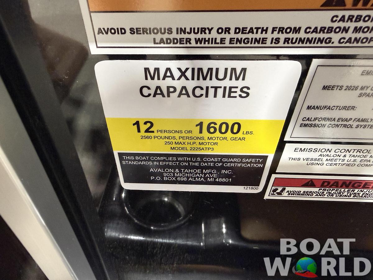 2026 Tahoe Pontoons Sport 2385 Swingback (VRB) Tritoon