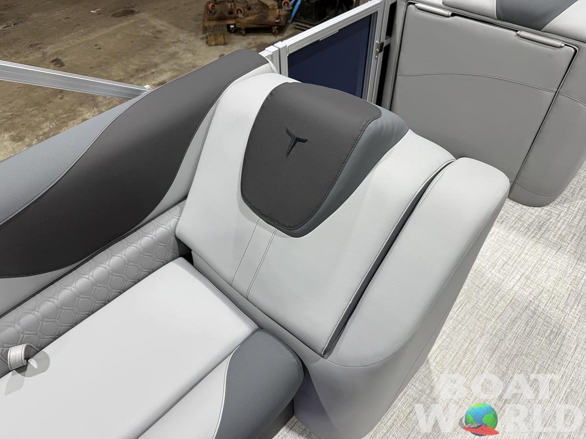 2026 Tahoe Pontoons LTZ 2385 Swingback (VRB) Tritoon