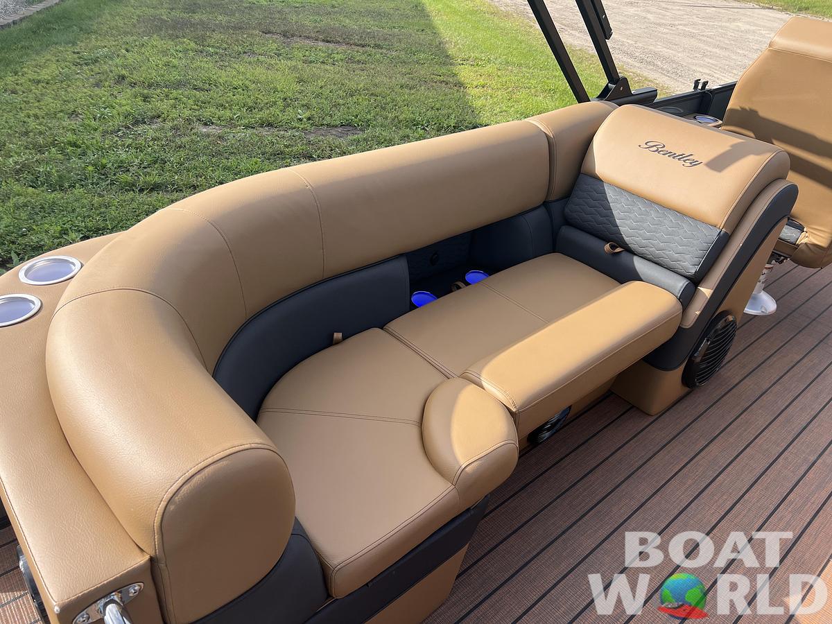 2026 Bentley Pontoons Elite 223 Admiral Quad Lounge Tritoon
