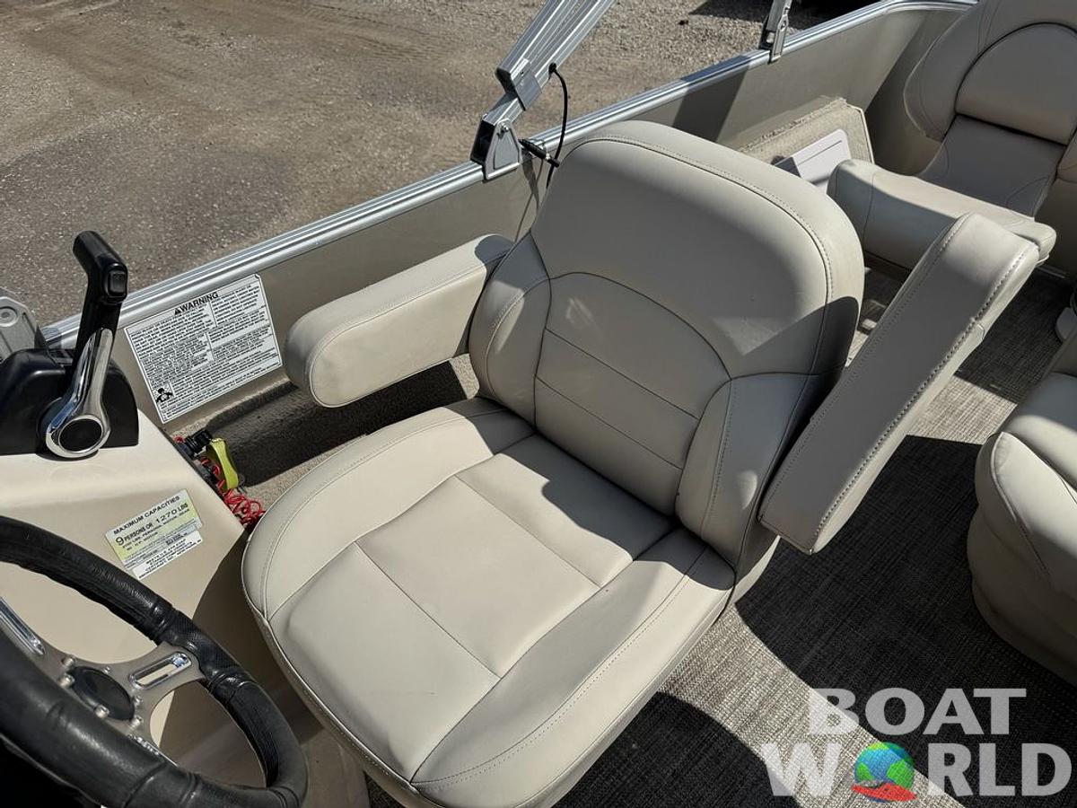 Used 2016 Sylvan 820 4-PT Pontoon