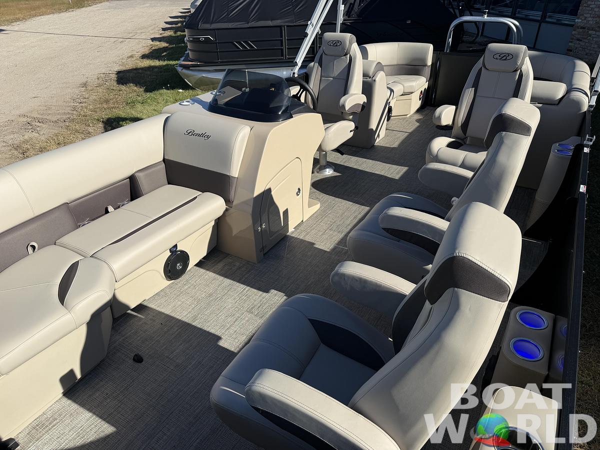 2026 Bentley Pontoons Legacy 220 Navigator DL Quad Lounge
